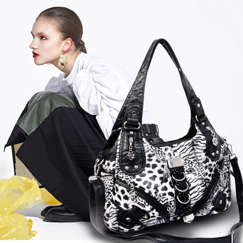 European American Women's Shoulder Bag Stylish Studded Leopard Motorcycle Bag Y2k Cool Underarm Bag Zipper Multi-pocket Handbag
