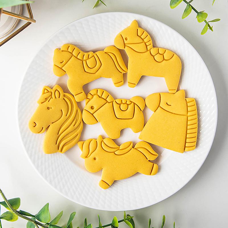 Cartoon Horse Shape Cookie Cutter DIY Biscuits Fondant Embossing Mold 2026 New Year Party Cake Decor Supplies Cookie Baking Tool