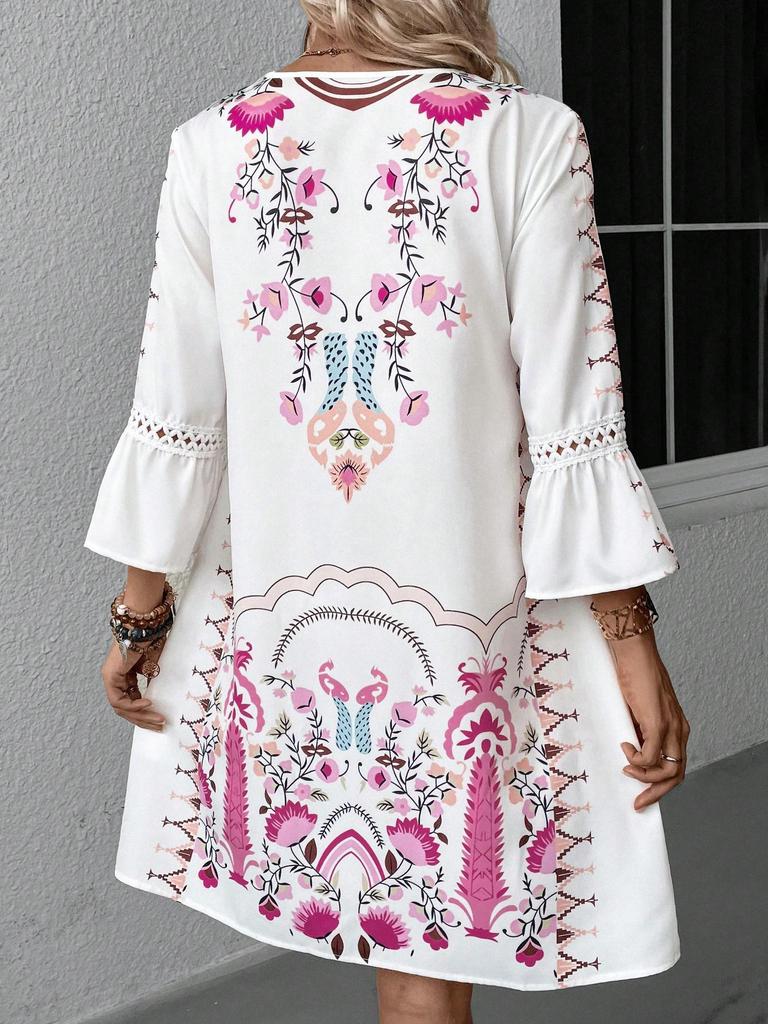 2026 European & American Women's Summer V-neck Lace Patchwork Casual Printed Dress.