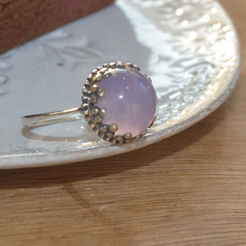 

martha in the garret portobello. lilac aven No. 23