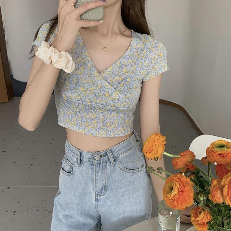Women Navy Blue Floral Print Short Sleeve Crop Top With V Neck And Wrap Front Casual Summer Blouse
