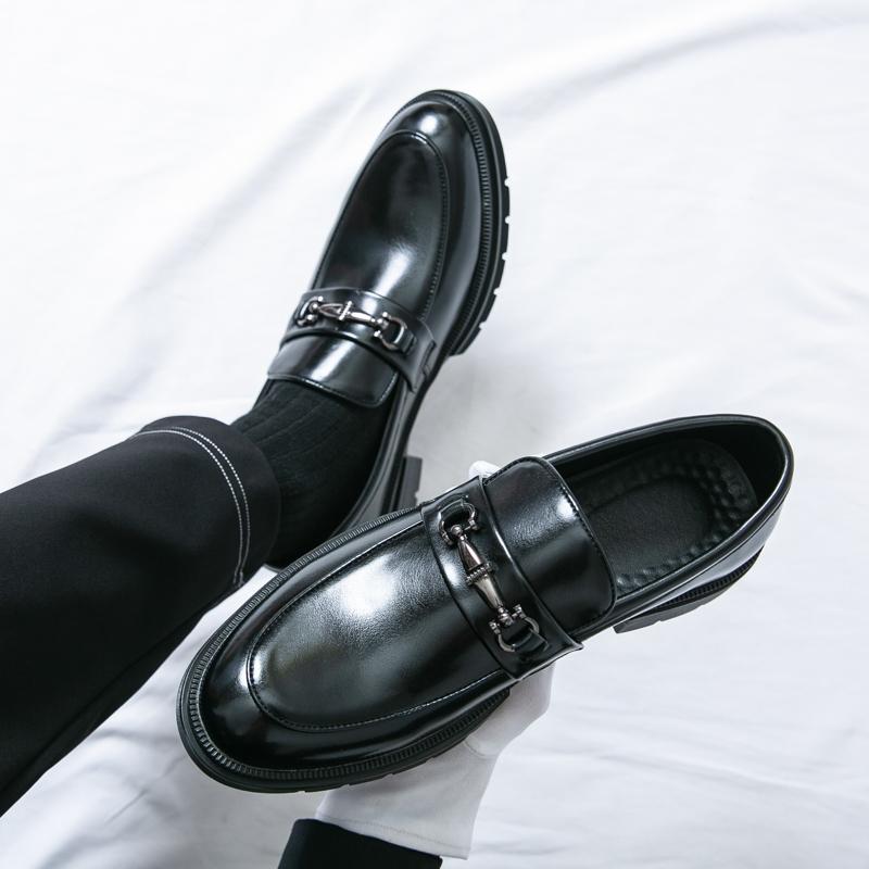 Dress Shoes Man High Quality Social Leather Brogues Shoes For Men British Business Formal Leather Shoes Men Wedding Leather Shoe