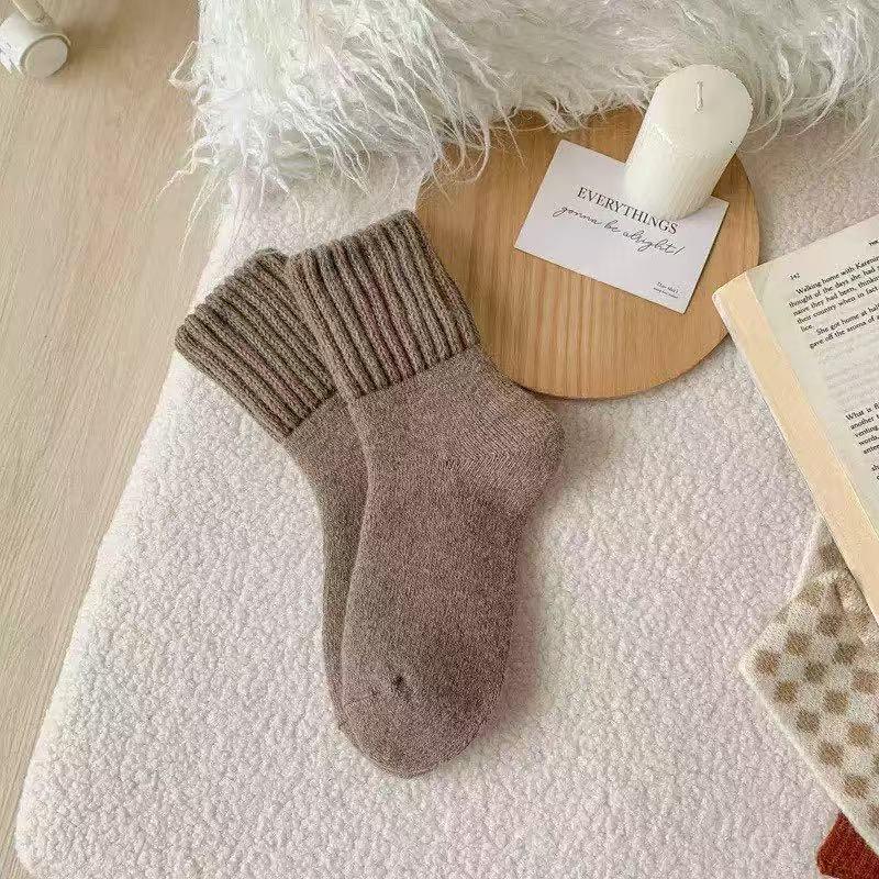 

Warm Plush Terry Socks: Autumn/Winter Women s Casual, Versatile, and Sweat-Absorbent One Size верблюд