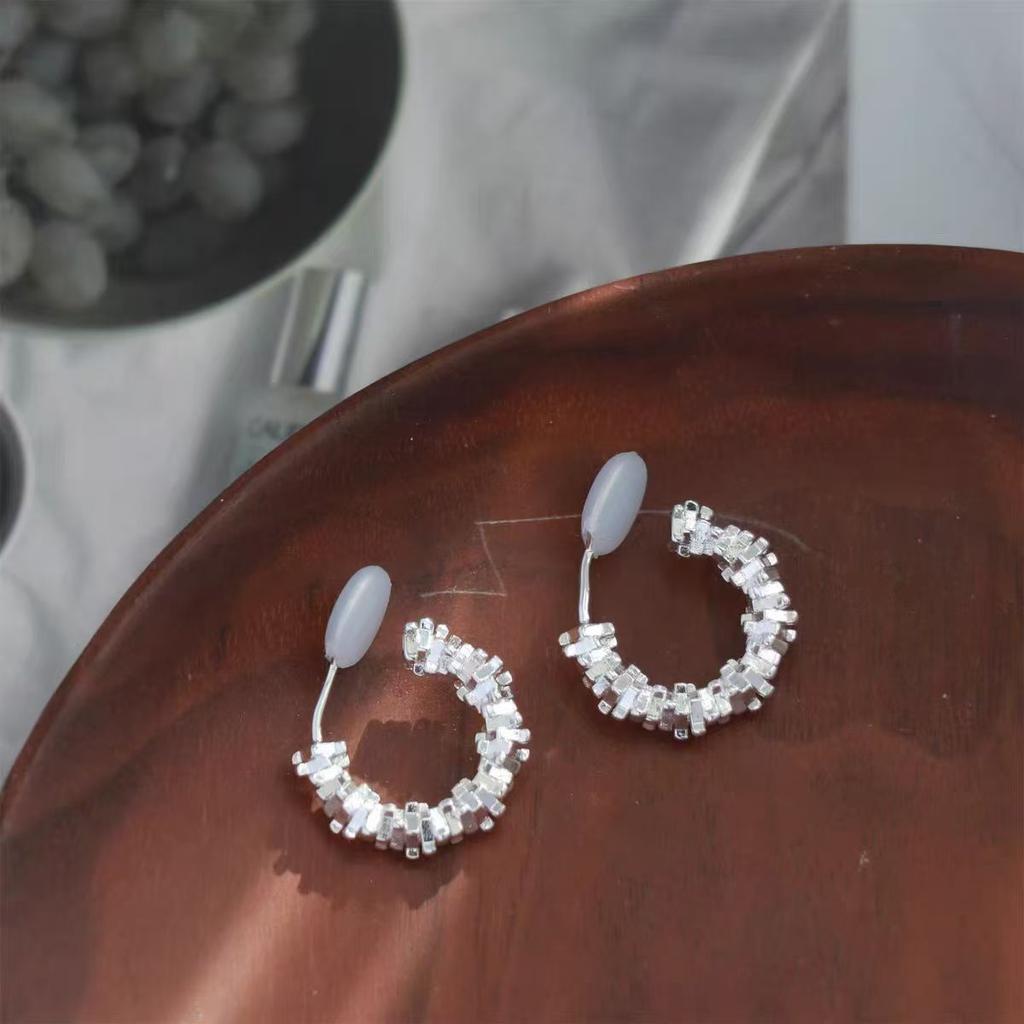 C-förmiger Kreis, gebrochene Silber-Ohrclips, Nischen-High-End-Gefühl für Frauen, keine Ohrstecker, einfacher und kalter Mückenstecher-Scheiben-Ohrclip