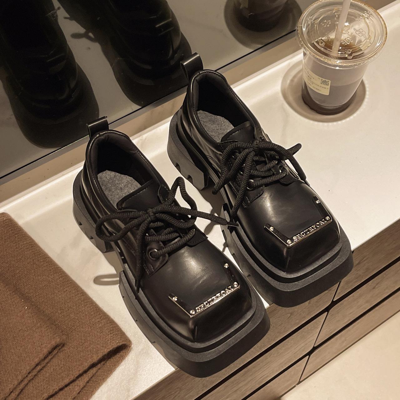 

European and American neutral hip-hop style single shoes women s 2025 spring new niche design comfortable and non-slip small leather shoes 40 чёрный