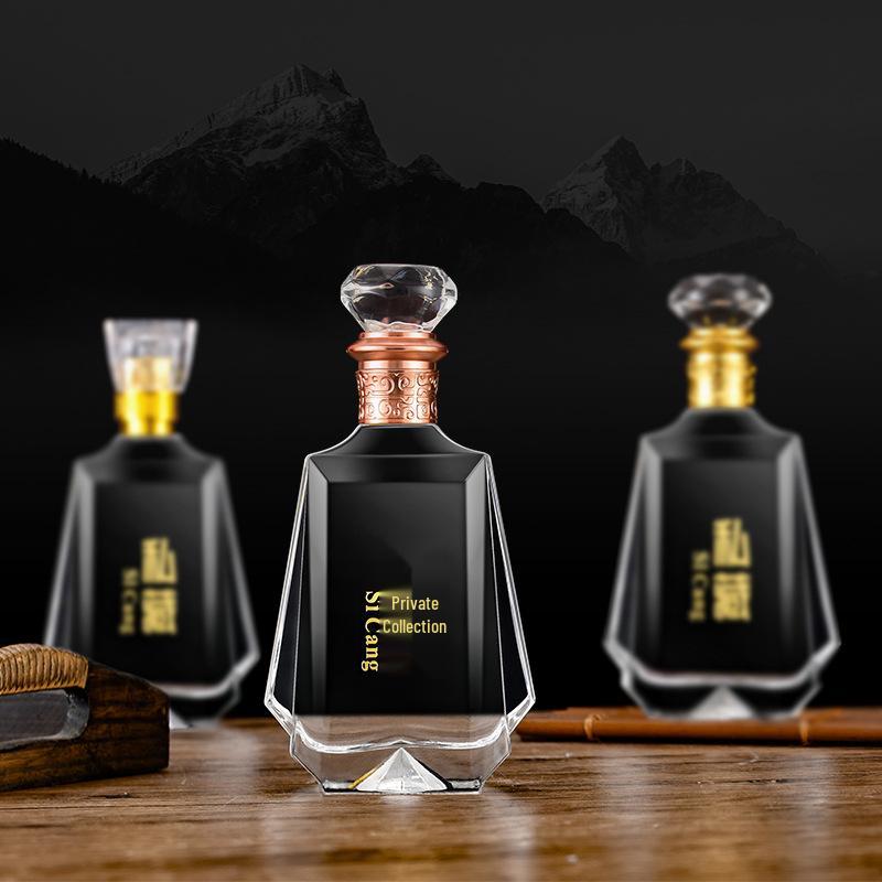 Transparent 500ml Thick Glass Baijiu Bottle for Home Brewing and Sealing.
