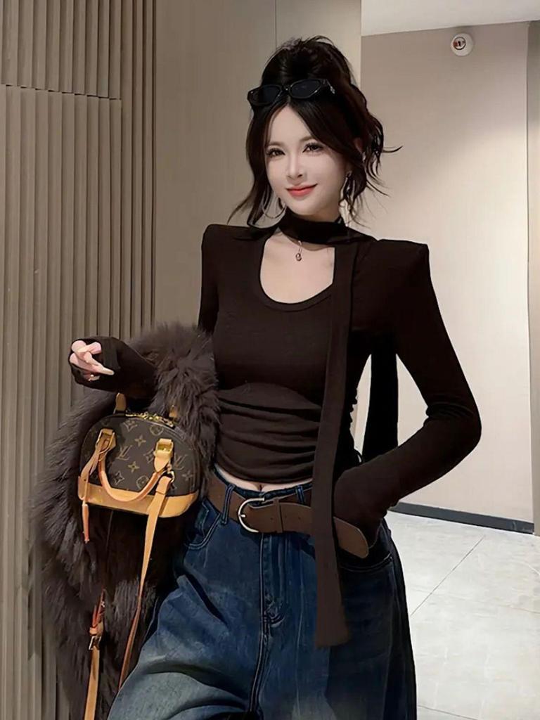 Threaded Velvet U-Neck Long-Sleeve Fleece T-shirt - Autumn/Winter Ribbon Design, Elegant Style