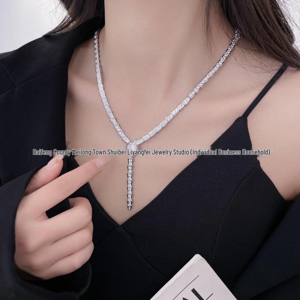 V Vergoldete Micro-Set Diamant Schlangenknochen Halskette - Leichter Luxus Society Stil, Hochwertige Schlangenkette