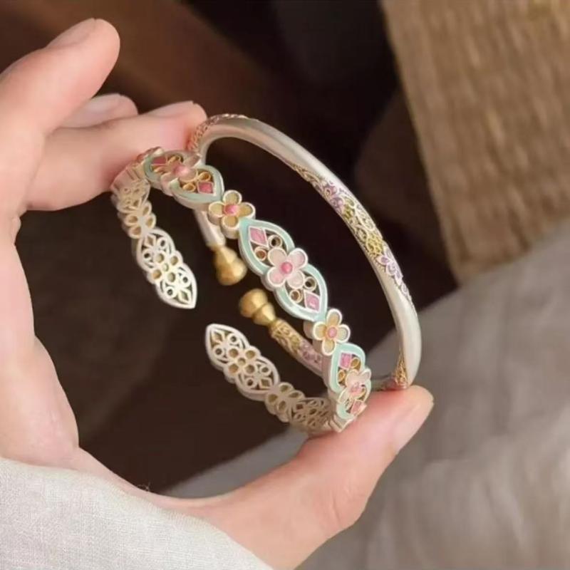 Chinese-Style Retro Colored Enamel Bracelets For Women Flower Pattern Traditional Techniques Luxury Jewelry Gift