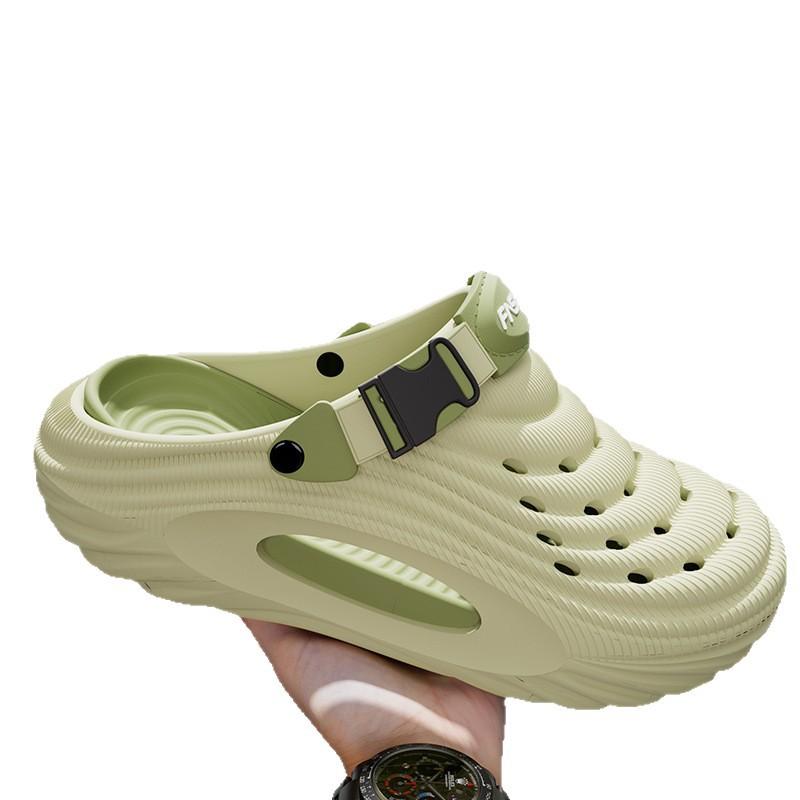 Casual Clogs Mens Sandals Summer EVA Beach Shoes for Men Fashion Hollow-out Slippers Solid Color Garden Shoes Closed-toe