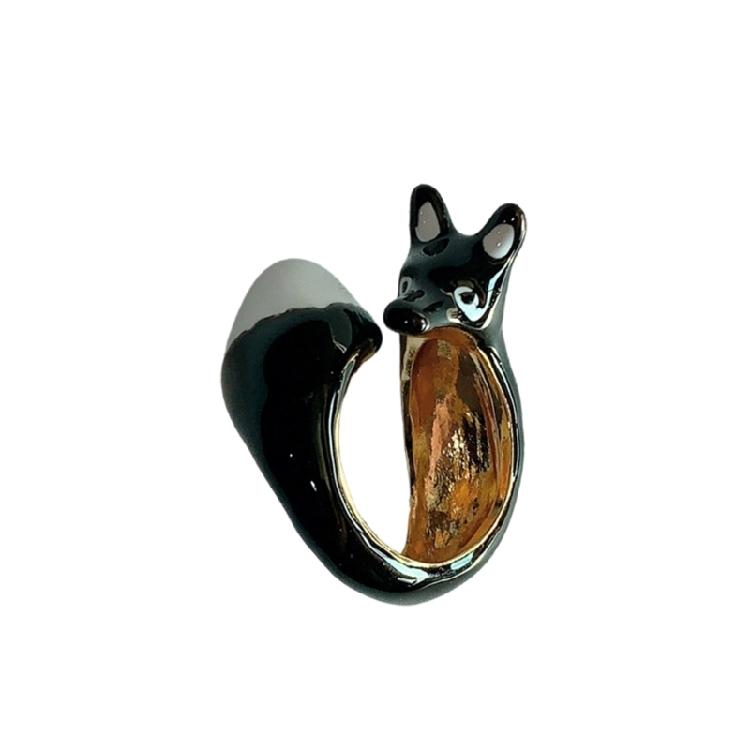 Einzigartiger Emaille-Tropfenring Verspieltes Elefanten-Ferkel-Design Goldfarbener Schmuck Metallische Textur für Modebegeisterte