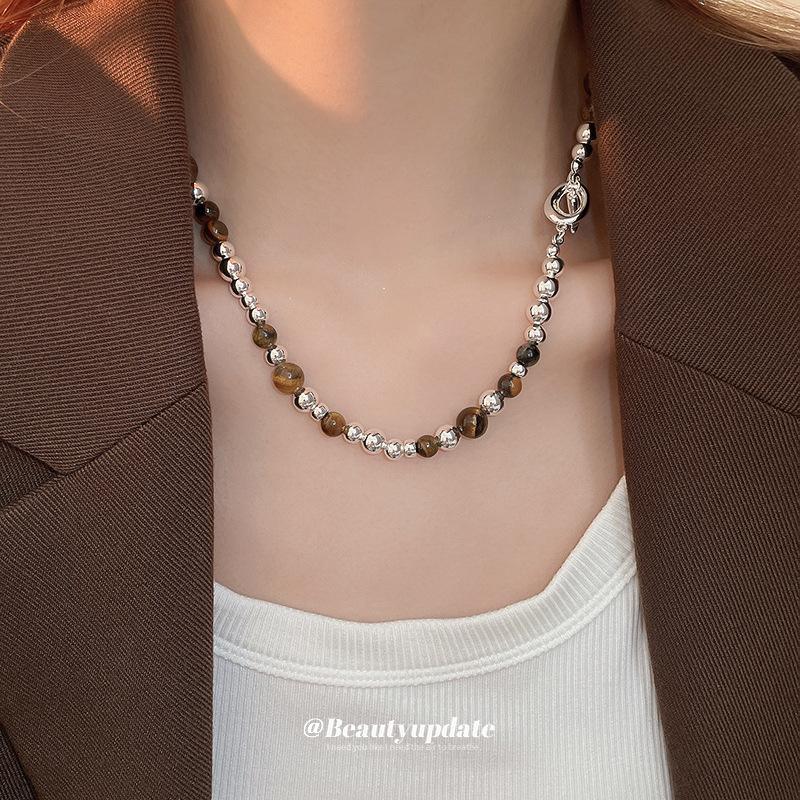 Autumn and winter retro coffee color tiger's eye stone pearl necklace temperament collarbone chain Maillard necklace women
