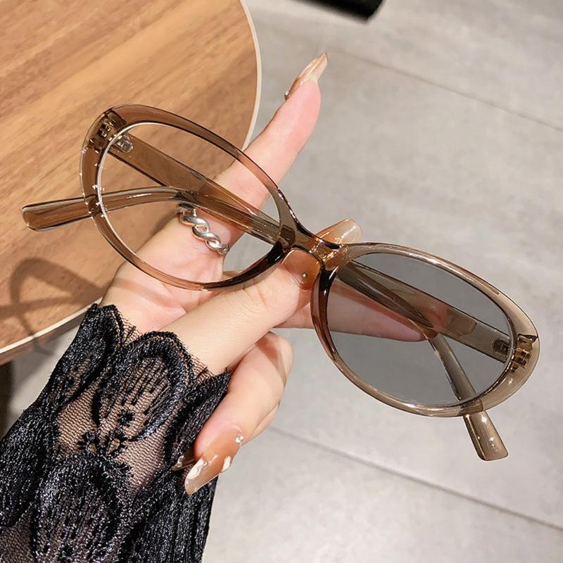 Fashionable Oval Frame Photochromic Myopia Glasses For Women And Men Trendy Learning Anti-Blue Light Eyeglasses 0 To -4.0