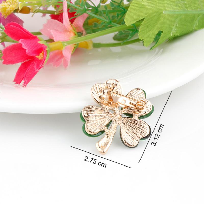Yywl Broche Broche Mode Prachtige En Aantrekkelijke Cartoon Kleurrijke Kristallen Strik Moderne Stijlvolle Prachtige Pennen Voor Feestjes Broches Spelden Metal Color Silver Pink