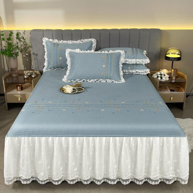 Class a Cool Feeling Ice Silk Covoraș de vară Fusta de pat Trei piese Princess Style Ins Air Conditioning Covoraș moale Dantela Lenjerie de pat