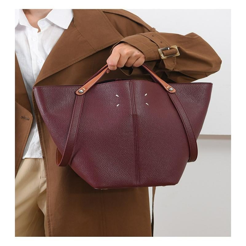 Handbag, Fashionable Bag, Women's Retro Large Capacity Bucket Bag, Simple and High-end Sensory Communication Tote Bag