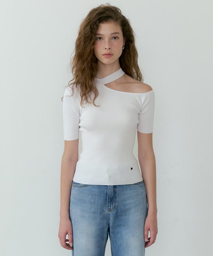 LUCIR ZU Cut Off Half-Turtleneck Knit (Ivory)