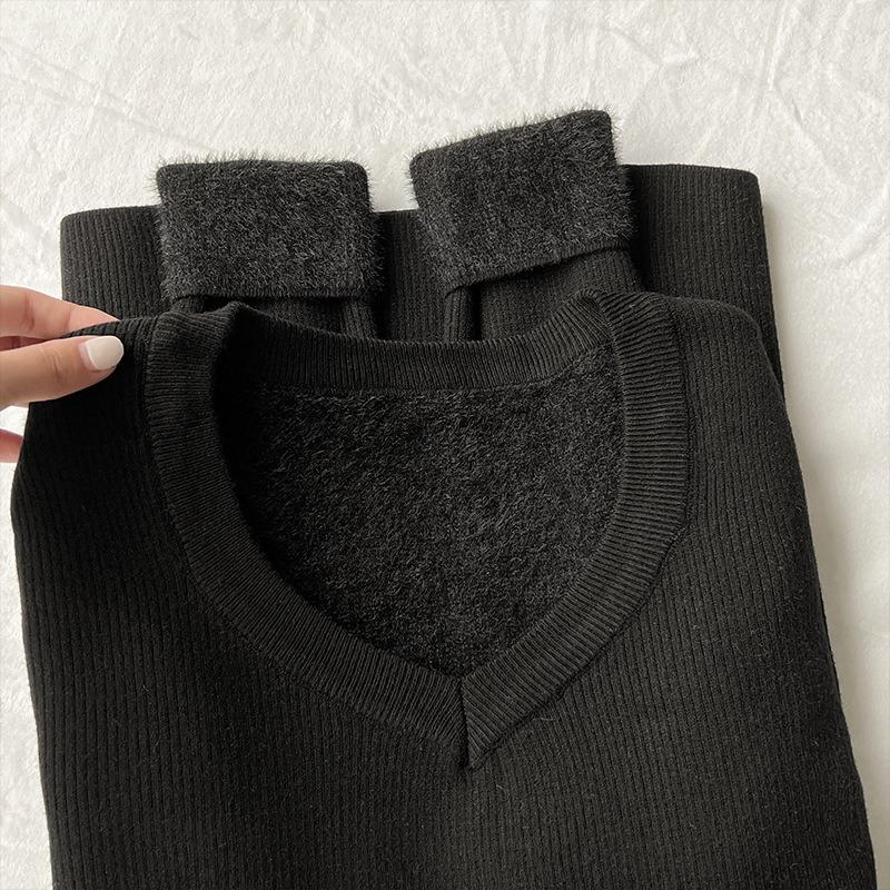 Neck Sweater Women's New Thickened Plush Bottoming Shirt In Autumn and Winter with an Integrated Plush White Top