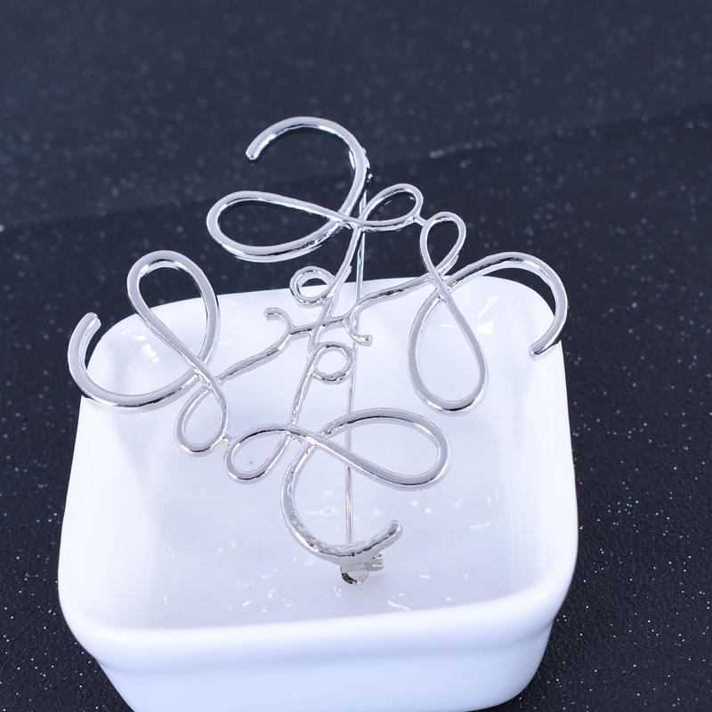 

Qifu 2022 Модна брошка-квітка - Стильний модний аксесуар срібний