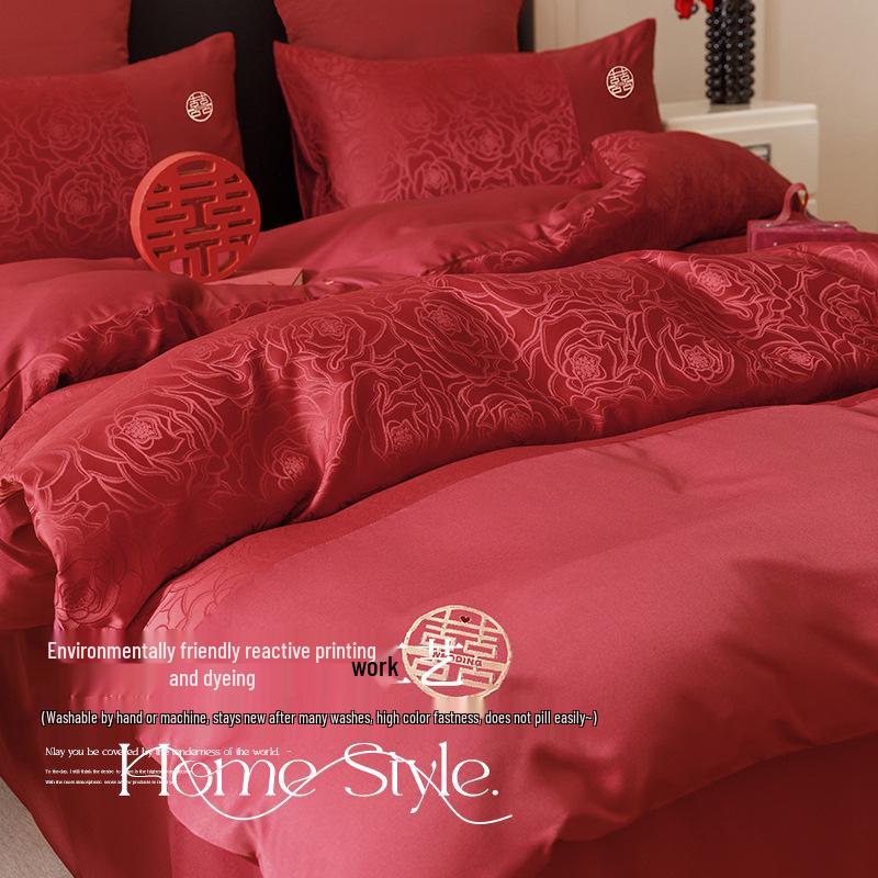 Rotes chinesisches Hochzeitsbettwäsche-Set: Braut-Bettbezug, Spannbettlaken und Happy Quilt für die Aussteuer