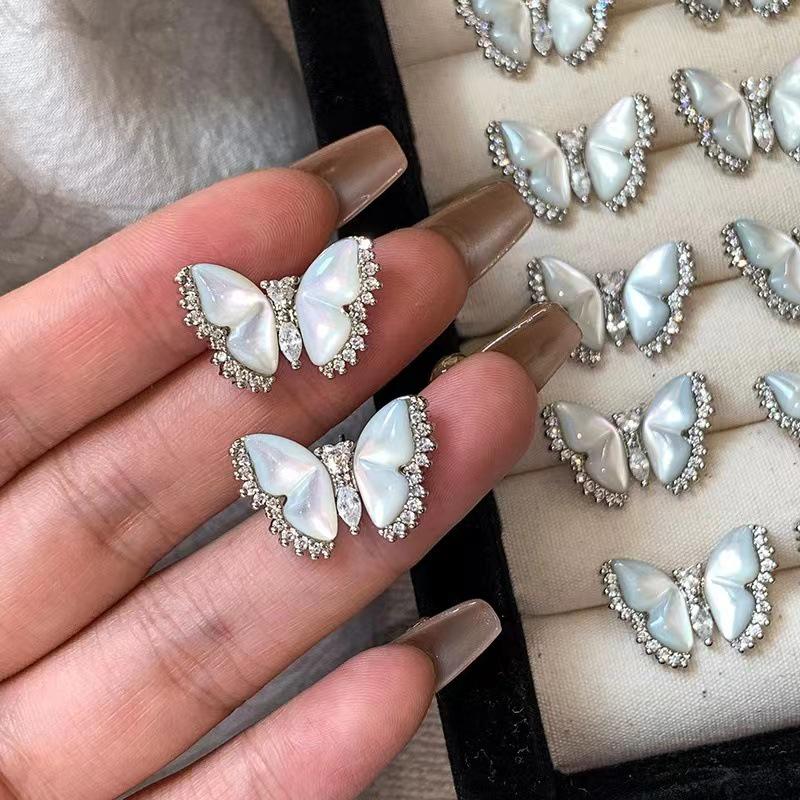 2024 Diamond-Studded Butterfly Pearl Stud Earrings & Sweater Chain for Women
