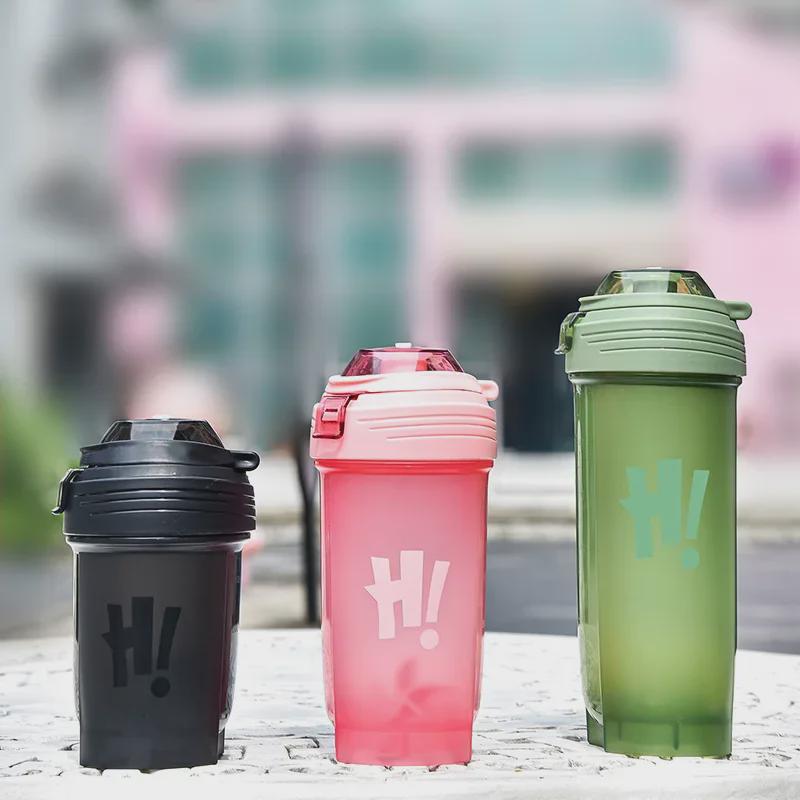 High-Capacity Fitness Water Cup: Heat-Resistant, Food-Grade PP Material, Customizable for Sports.