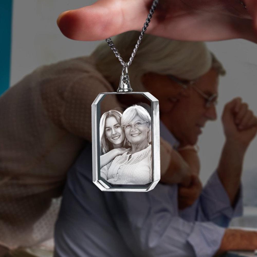 Custom 3D Laser Engraved Crystal Pendant: Portrait & Pet Design Gift