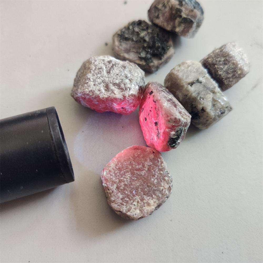 Natural Real Ruby Corundum Stones Ruby Gemstone Stones for Jewelry Irregular Ultraviolet Fluorescent Stone and Crystals Stone