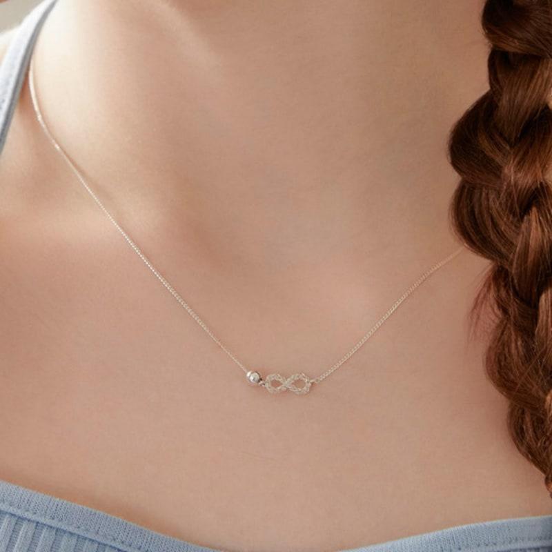 

dmoment Evelyn B 925 Silver Necklace Silver