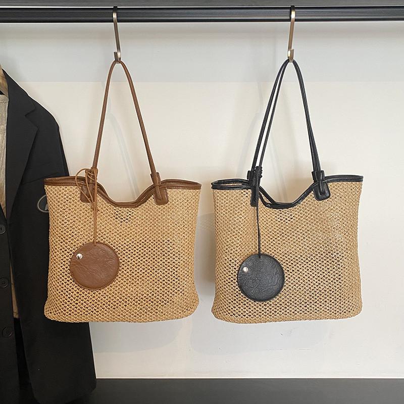 Woven Bag For Women With Hollow Design And Magnetic Closure For Daily Use