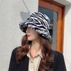 Damen Herbst und Winter Warme Dicke Fischermütze Winddichte Vielseitige Zebramuster Plüschmützen