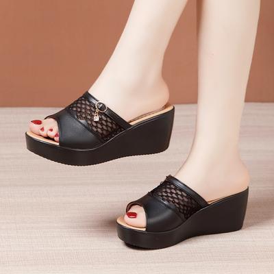 Kleine Größe 32-43 Elegante Cut-Out Weiche Lederschuhe Sommer Keilabsatz Hausschuhe 2025 Mittlerer Absatz Plateau Slides Damen Strand Büro Mama