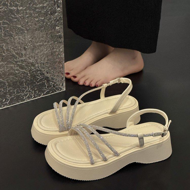 2025 summer new fashion casual temperament versatile casual fashion Internet celebrity casual comfortable rhinestone women's slippers