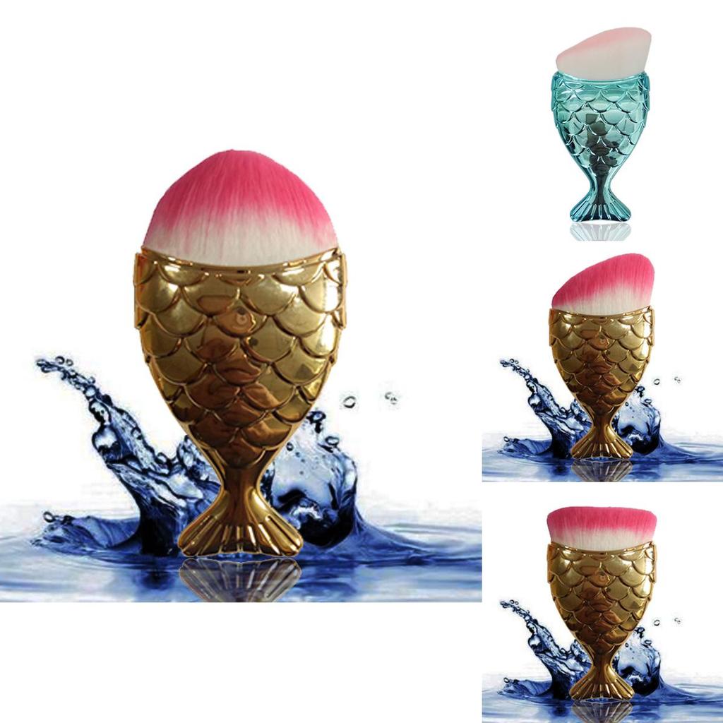 Mermaid Makeup Brush With Fish Scale Design For Face And Foundation Application