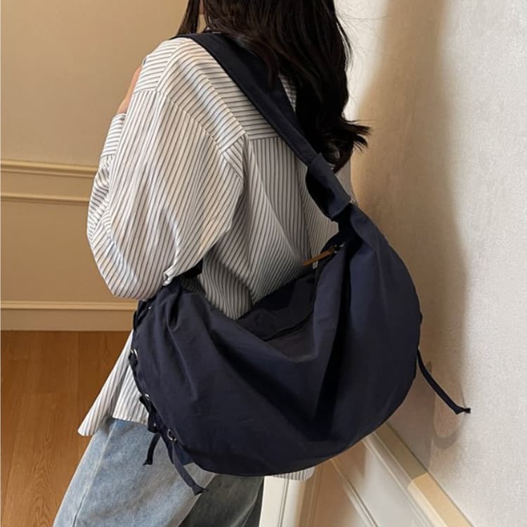 Simple Nylon Drawstring Tote Bag Women's Shoulder Bag