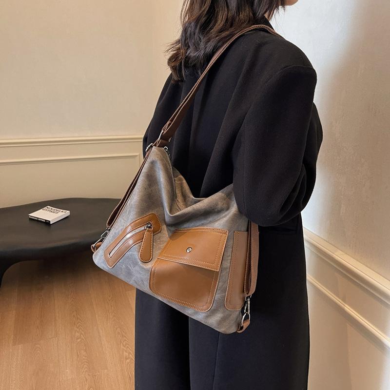 

Large capacity commuter backpack, women s 2025 new multi-purpose shoulder messenger bag, going out travel backpack 36*13*32