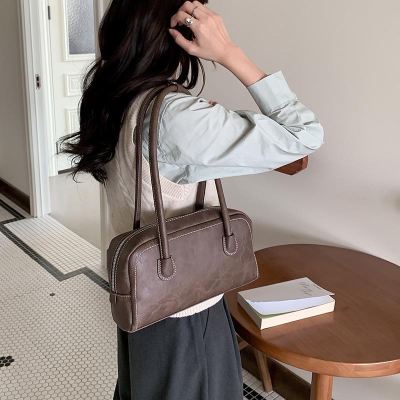 High-End Korean Retro Underarm Pillow Bag - Versatile, Large-Capacity Commuter Tote for Women кофейный