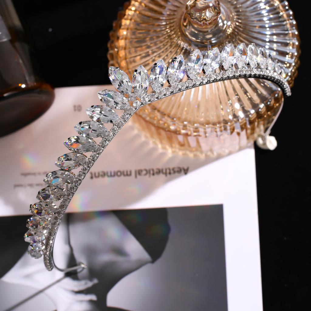 Exquisite Crystal Rhinestone Crown Wedding Accessories Tiara Head Jewelry for Bride Princess Hairband Queen Diadem Silver Color