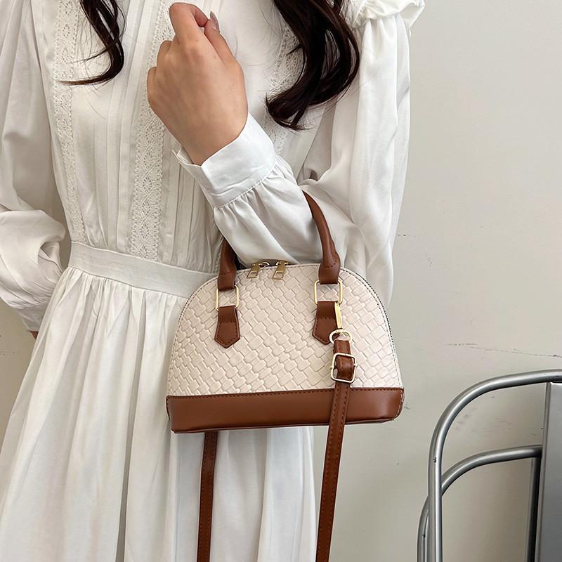 Fashionable Shell Bag With Inner Phone Pocket And Trendy Stitching For Women