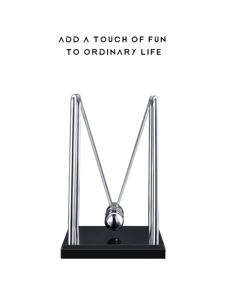 Klasická Newtonova houpačka: Fyzikální setrvačné kyvadlo pro úlevu od stresu a vzdělávací dárek