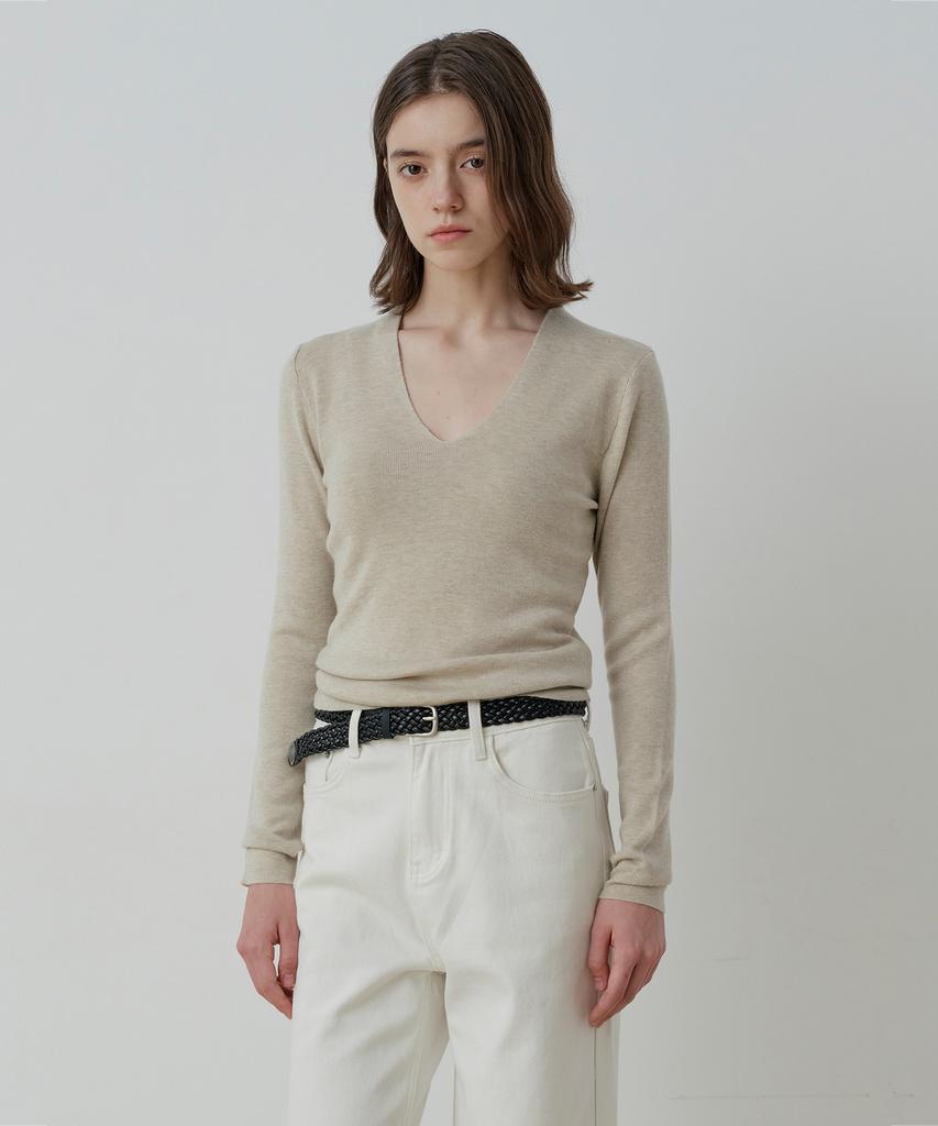 LE STUDIO Deep V-Neck Soft Basic Knit (Ot)