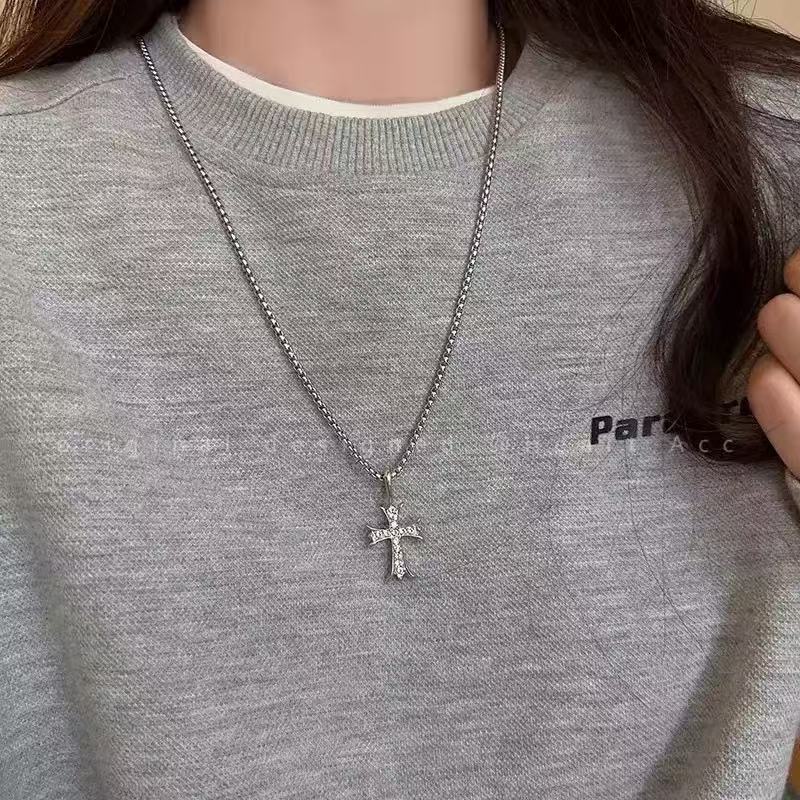 Autumn and Winter Tiger's Eye Stone Leather Rope Pull Necklace Female Merad Yadan Long Sweater Chain Simple and Fashionable Collarbone Chain