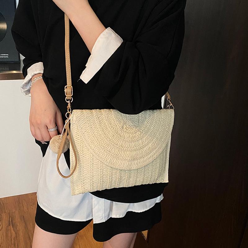 Handmade Straw Beach Shoulder Crossbody Bag Girls Envelope Woven Summer Small Hair Ball Cluth