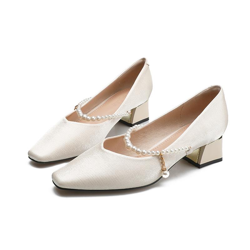 

Korean version of pearl one-word belt Xiuhe wedding shoes fairy style square head thick heel single shoes female French banquet temperament high heels 34