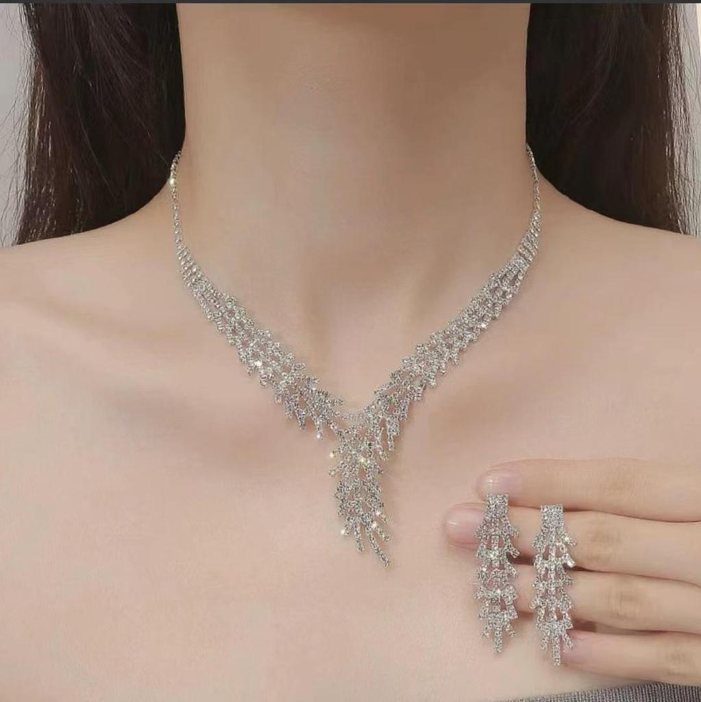 Luxury Bridal Rhinestone Necklace & Earring Set for Women
