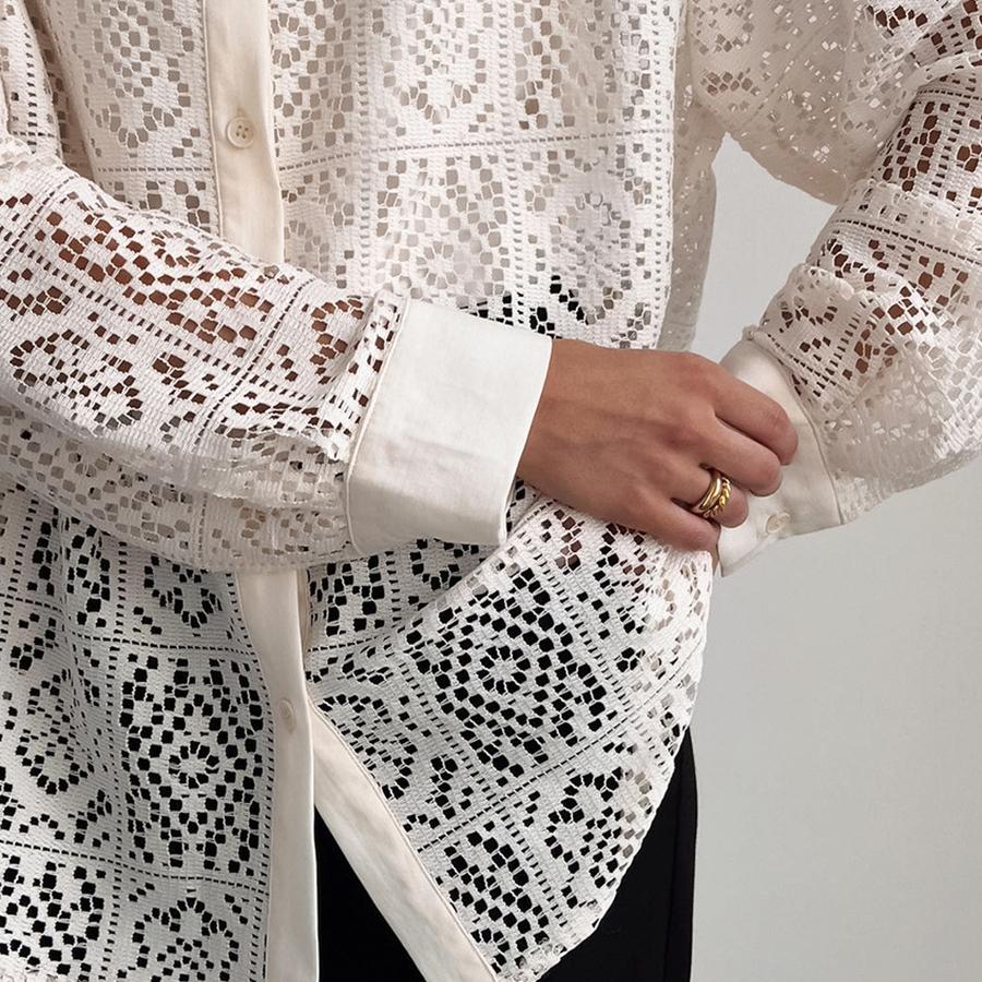 Fashionable High-End Retro Lace Hollow Shirt Versatile Commuting Long Sleeve Blouse Women's Hot Item