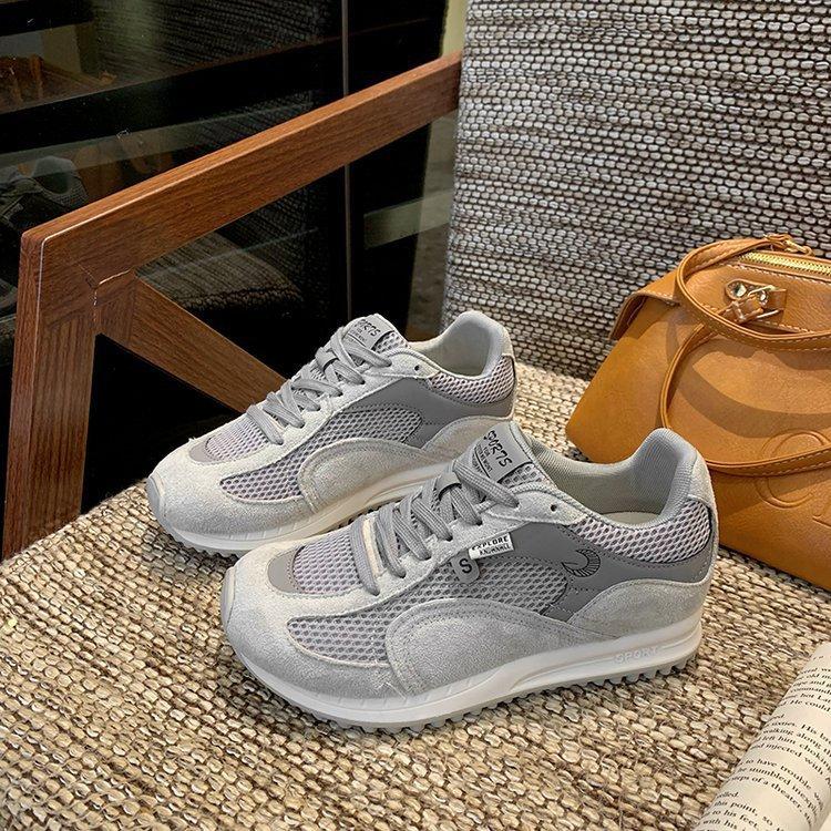 Korean Version 2025 New Retro Jogging German Training Shoes Female Panda Black Mesh Breathable Casual Ins Trendy Sports Shoes