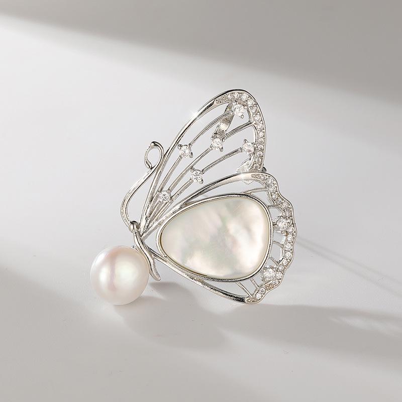 Bo Xin Yun Luxury Butterfly Brooch with Hollow Zirconia and Freshwater Pearl
