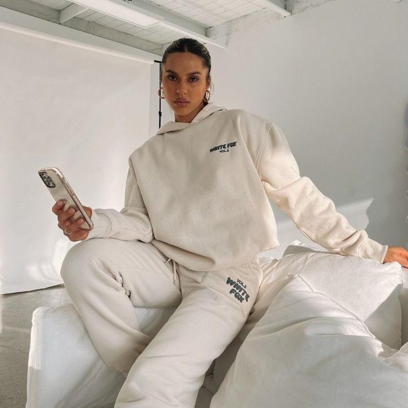 Women's Spring, Autumn and Winter Hoodie Set Fashionable Sports Long-Sleeved Pullover Hooded Sweatshirt Two-Piece Set