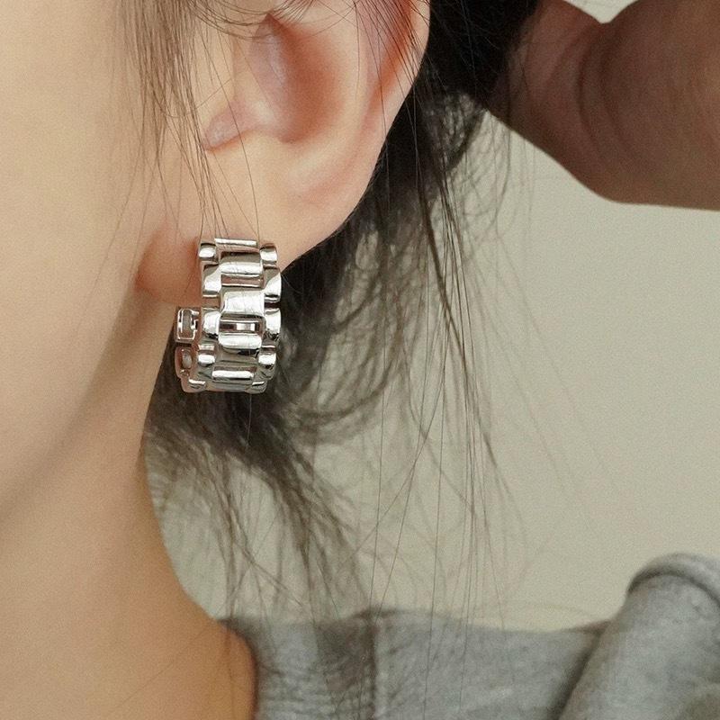 Stud Earrings Ins Niche Design Earrings C Type Hollow Metal Earrings New Models